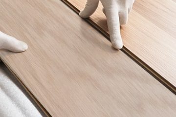 Монтаж паркетной доски: замки TAP&GO и 2G LOCK, компенсационные зазоры и примыкания